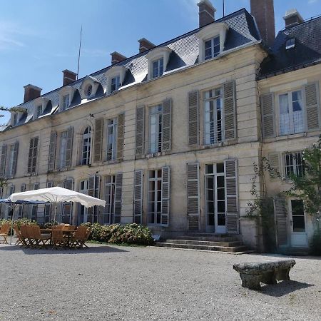 Chateau Des Barres Sainpuits Exterior photo