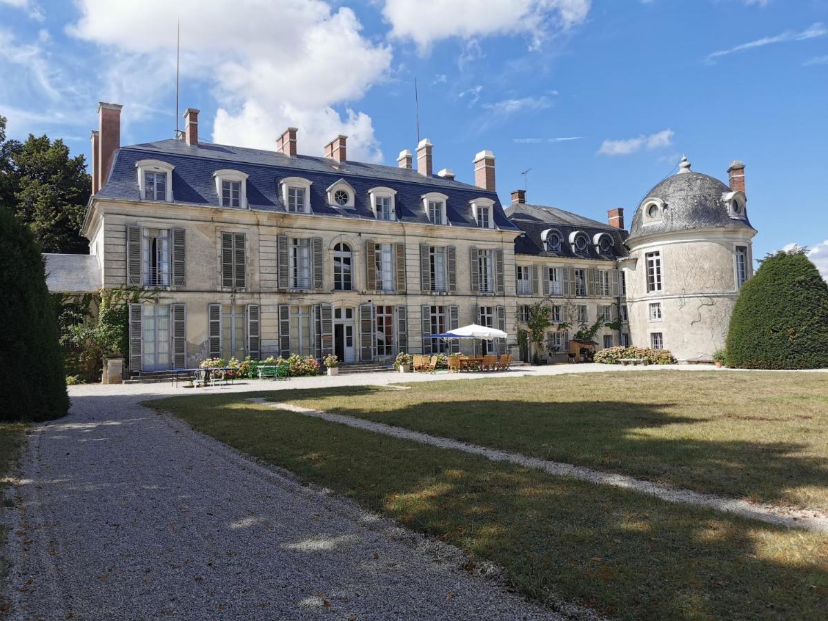 Chateau Des Barres Sainpuits Exterior photo