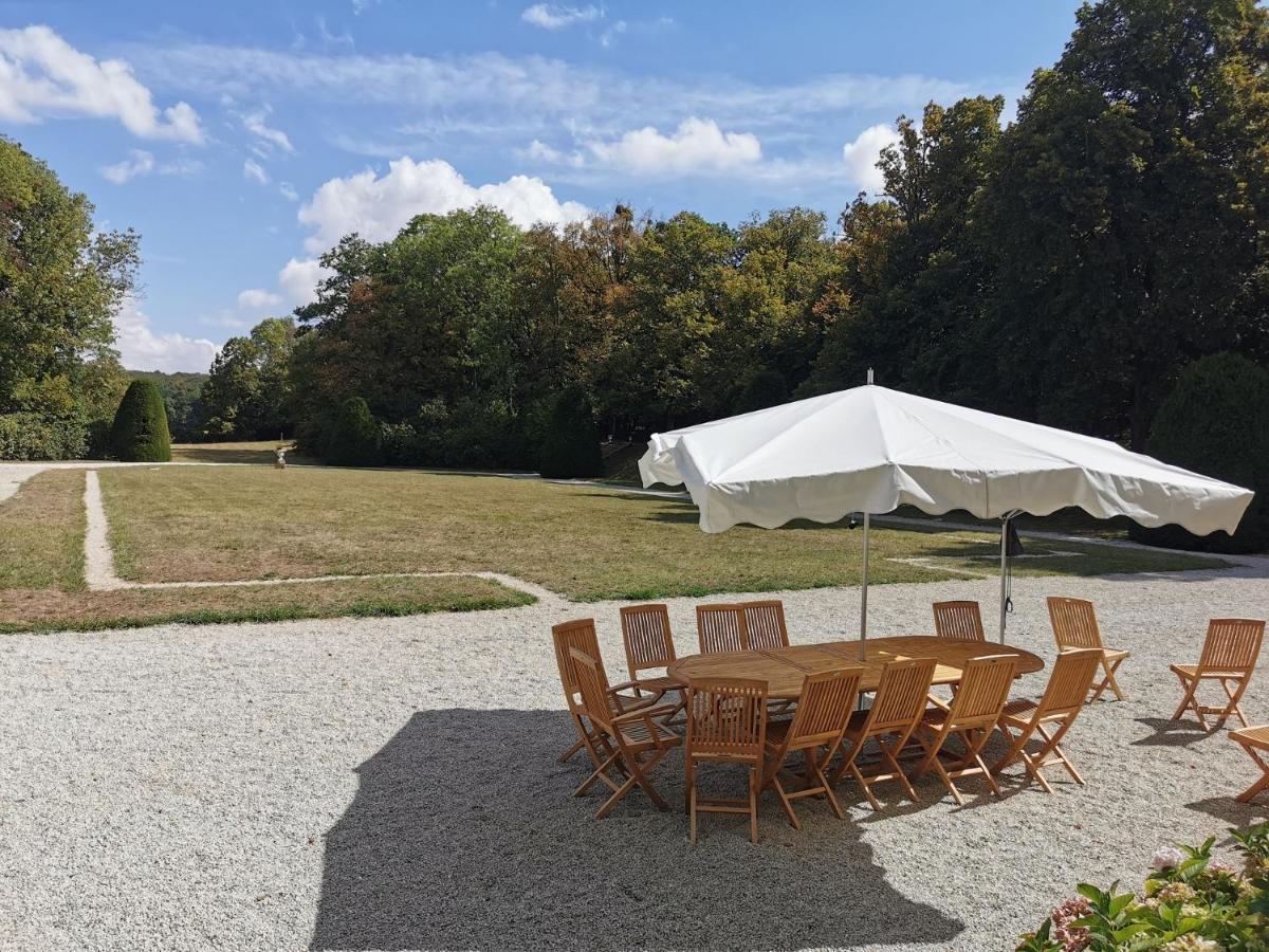 Chateau Des Barres Sainpuits Exterior photo